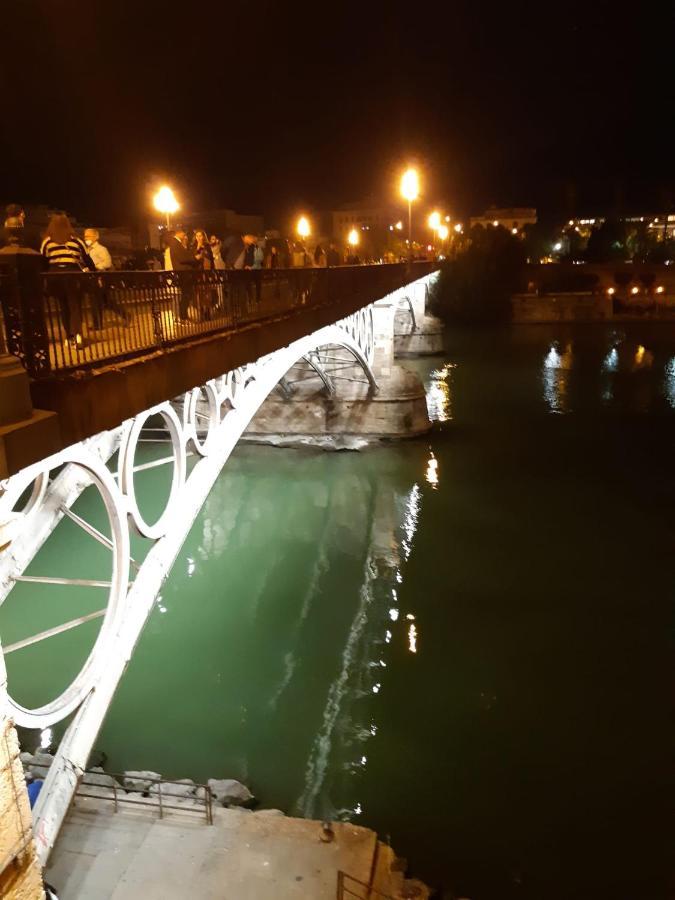 Acogedor Apartamento En Pleno Corazon De Triana Sevilla Exteriér fotografie